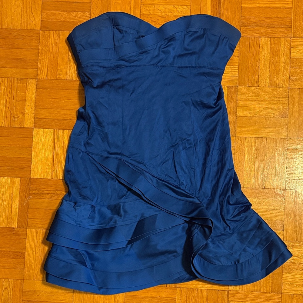 BCBGMAXAZRIA Strapless Mini Dress | size 6 - Picture 2 of 5